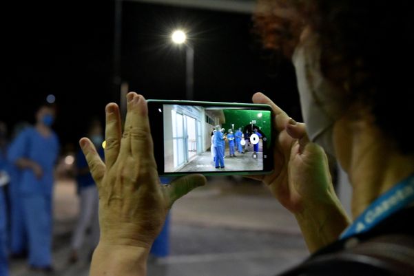 Hospital Jayme Santos Neves, na Serra, recebe trinta e seis pacientes com Covid-19 vindos de Manaus por Fernando Madeira