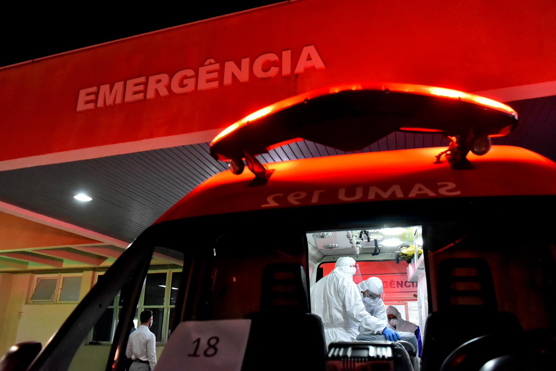 Hospital Jayme Santos Neves, na Serra, recebe trinta e seis pacientes com Covid-19 vindos de Manaus