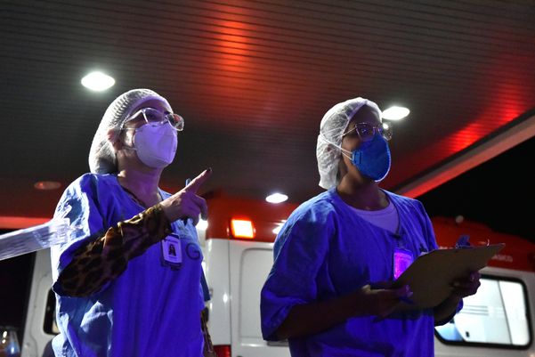 Hospital Jayme Santos Neves, na Serra, recebe trinta e seis pacientes com Covid-19 vindos de Manaus por Fernando Madeira
