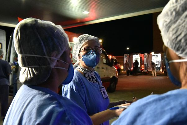 Hospital Jayme Santos Neves, na Serra, recebe trinta e seis pacientes com Covid-19 vindos de Manaus por Fernando Madeira