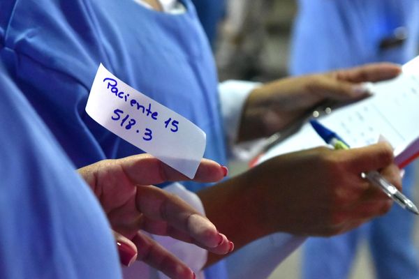Hospital Jayme Santos Neves, na Serra, recebe trinta e seis pacientes com Covid-19 vindos de Manaus por Fernando Madeira