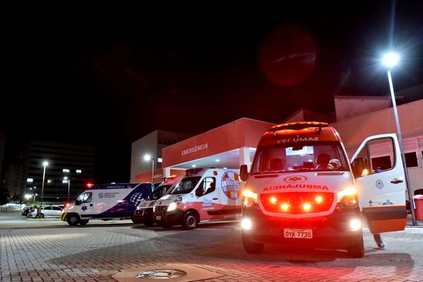 Hospital Jayme Santos Neves, na Serra, recebe trinta e seis pacientes com Covid-19 vindos de Manaus por Fernando Madeira