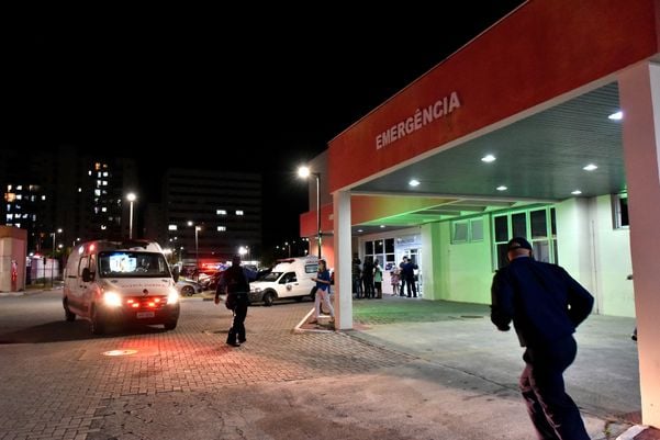 Hospital Jayme Santos Neves, na Serra, recebe trinta e seis pacientes com Covid-19 vindos de Manaus por Fernando Madeira