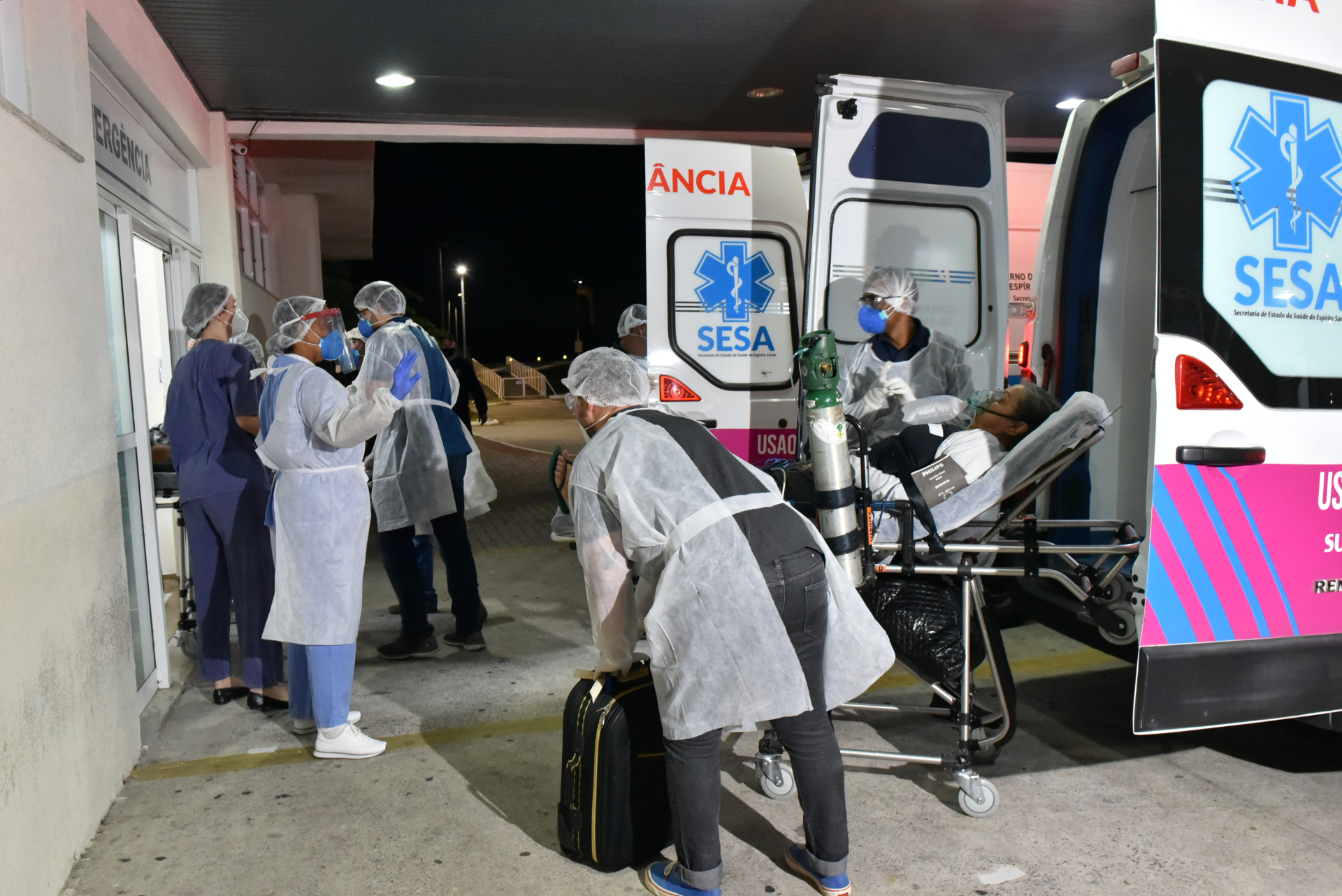 Hospital Jayme Santos Neves, na Serra, recebe trinta e seis pacientes com Covid-19 vindos de Manaus