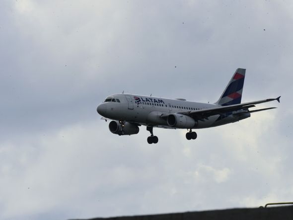 O voo saiu às 8h35 deste domingo (24) por Carlos Alberto Silva