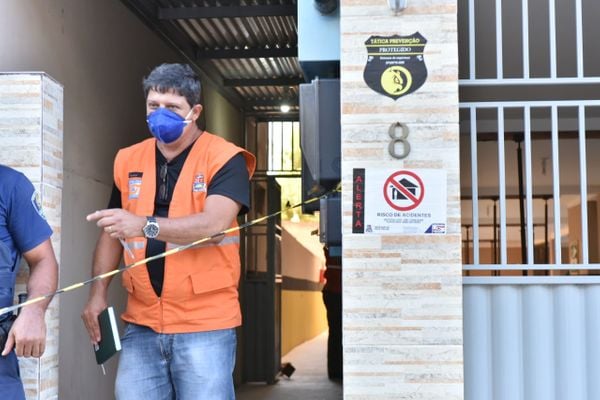 Defesa Civil  fez vistoria em edifício que está correndo risco de desmoronamento em Vila Velha por Fernando Madeira