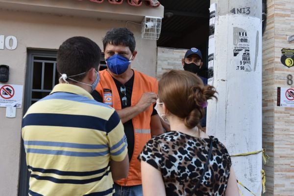 Defesa Civil  fez vistoria em edifício que está correndo risco de desmoronamento em Vila Velha por Fernando Madeira