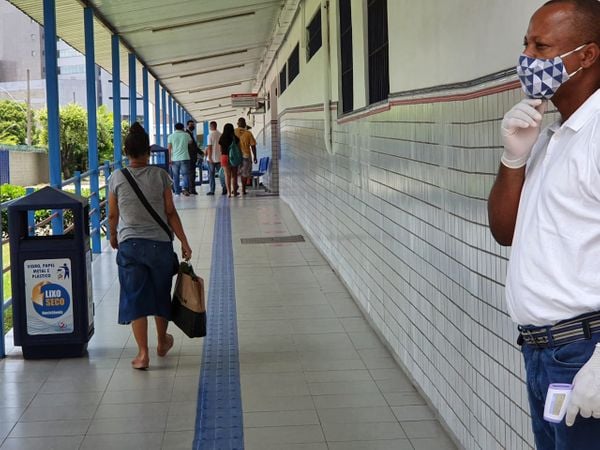 Início da movimentação de alunos para ingresso na prova do Enem 2020  por Carlos Alberto Silva 