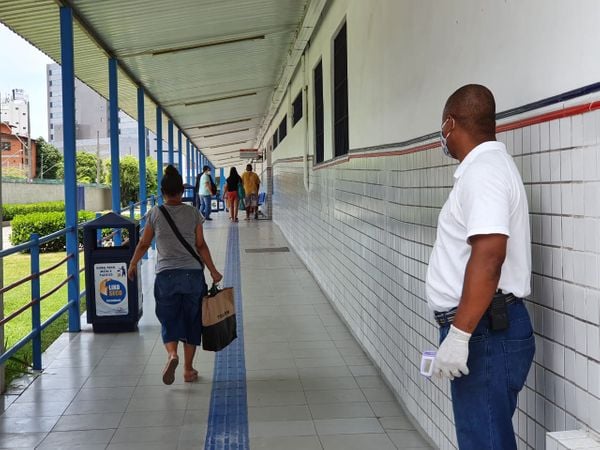 Início da movimentação de alunos para ingresso na prova do Enem 2020  por Carlos Alberto Silva 