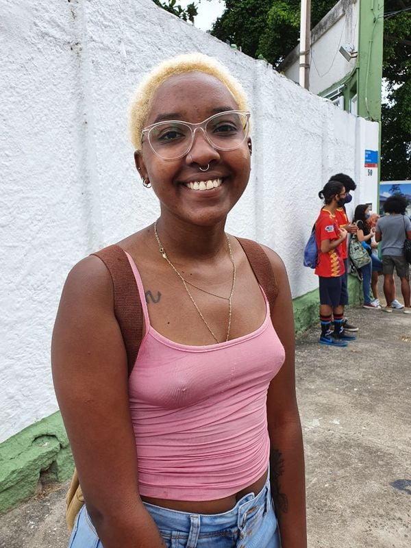 Karen fala das dificuldades de fazer o Enem sendo da periferia por Carlos Alberto Silva 