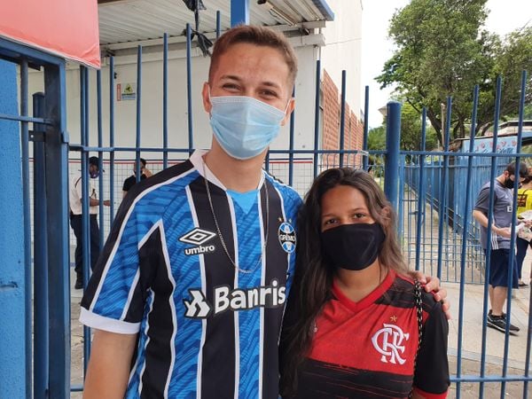 Torcedores do Grêmio e do Flamengo, Giovanni Luis Cobalchini e Julianna Justa Marques vão prestar o Enem 2020 por Carlos Alberto Silva 