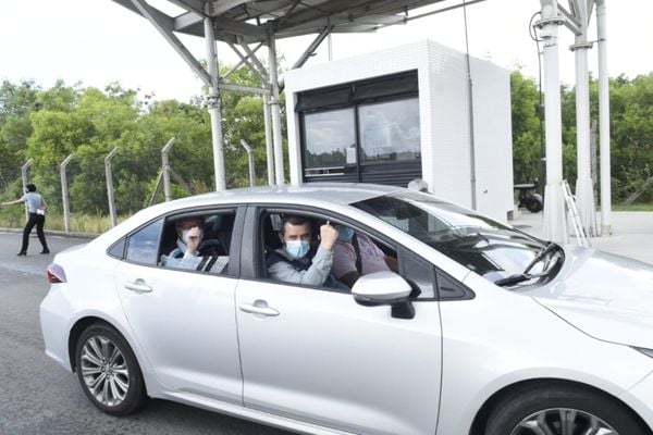 O secretário Nésio Fernandes acompanhou a operação por Carlos Alberto Silva