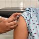 Ana Claudia Souza, enfermeira servidora na Unidade de Saúde de Araças. tomou a vacina contra Covid-19 de Oxford Astrazeneca 