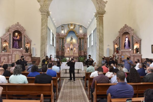 Muitas pessoas prestigiaram o evento por Ricardo Medeiros 