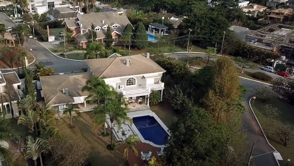 Mansão de Fiuk e Fábio Jr. está à venda por R$ 8,5 milhões