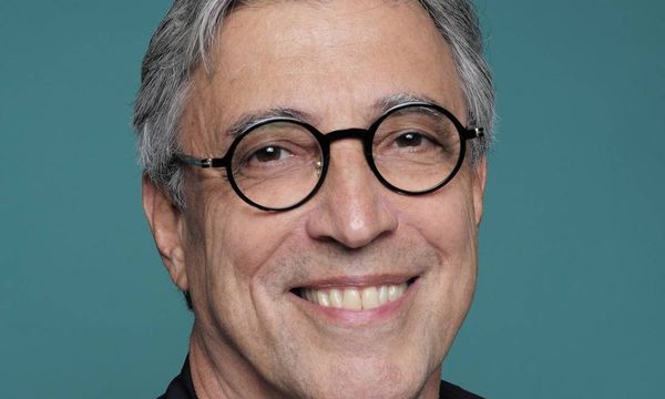 O cantor Ivan Lins por Carlos Ramos / Divulgação