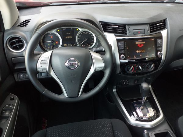 A Attack traz o sistema multimídia A-IVI com tela de 8 polegadas, incluindo os aplicativos Android Auto e Apple CarPlay