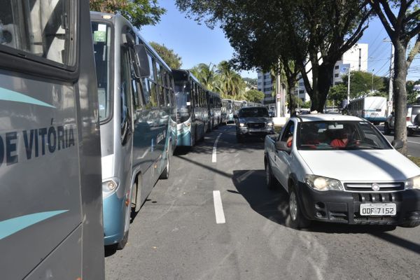 Rodoviários fazem manifestação em Vitória por Ricardo Medeiros