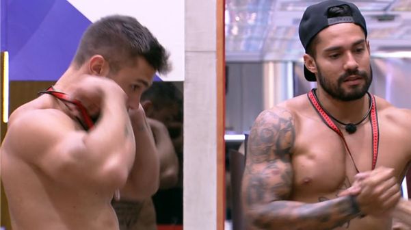 Arthur e Bil foram escolhidos por Rodrigo para o castigo do monstro