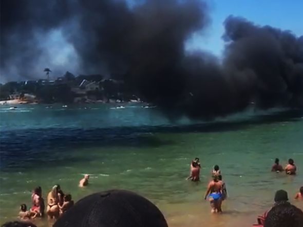 Lancha pega fogo em praia de Vitória por Leitor | A Gazeta