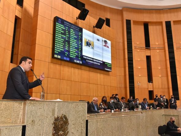  Erick Musso discursa após ser reeleito presidente da Casa por Fernando Madeira