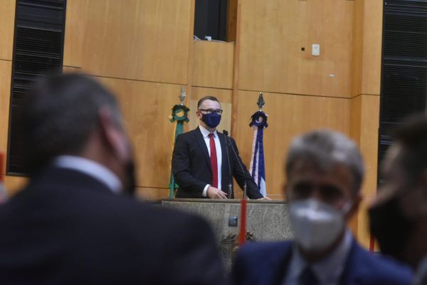 Sergio Majeski discursa na sessão da Assembleia que reelegeu Erick Musso  por Fernando Madeira