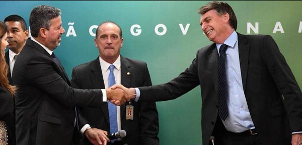 Jair Bolsonaro publica foto ao lado de seu aliado, Arthur Lira