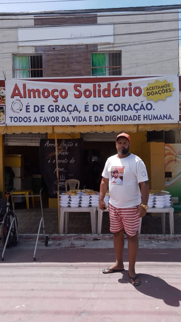 Empresário fecha restaurante e se dedica a solidariedade na Pandemia 
