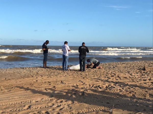 O corpo da vítima foi encontrada na praia 