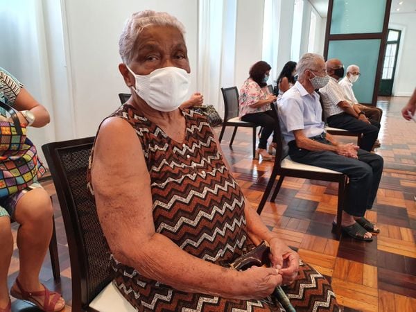 Delmira Rosa da Silva Almeida, de 91 anos por Carlos Alberto Silva