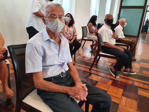 José Fanulfo, de 97 anos, será vacinado por Carlos Alberto Silva