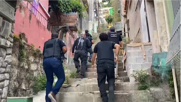 Polícia Civil realiza operação contra traficantes e homicidas em Vitória nesta sexta-feira (05)
