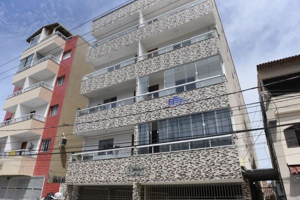 Mesmo com a liberação da Defesa Civil para que vizinhos ao condomínio Santos II, que tinha risco de desabar em Nova Itaparica, retornem às suas casas, alguns deles decidiram se mudar por medo de que a estrutura volte a apresentar falhas e comprometa os imóveis ao lado.