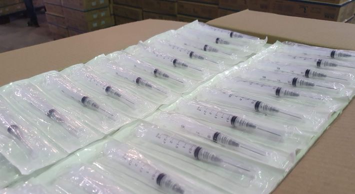 Movimento nacional liderado pela Luiza Trajano coloca em contato empresas que podem doar produtos e serviços e municípios que precisam de apoio para acelerar a vacinação