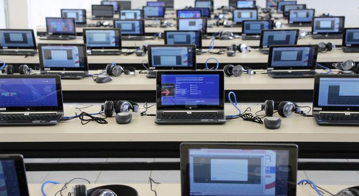 Algumas mudanças aplicadas na edição anterior permanecem este ano. A versão digital do Enem, testada anteriormente, vai se repetir com algumas adaptações