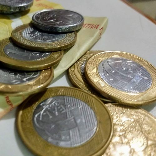 No ES, quase 600 mil aposentados e pensionistas vão receber, a partir do fim de maio, o primeiro depósito do abono salarial que será antecipado devido à pandemia