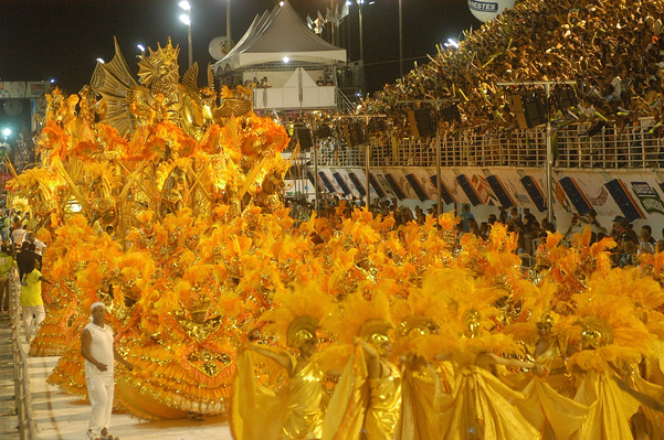 A Unidos de Jucutuquara levou o Carnaval de 2008 com muito luxo e samba no pé. Crédito: Carlos Alberto da Silva