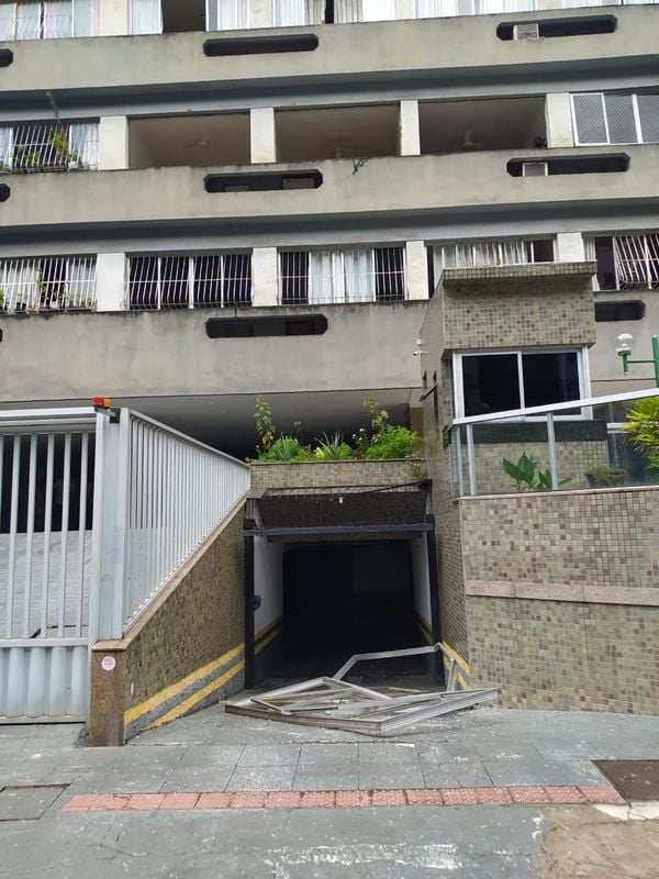 Explosão em apartamento no Centro de Vitória por Corpo de Bombeiros