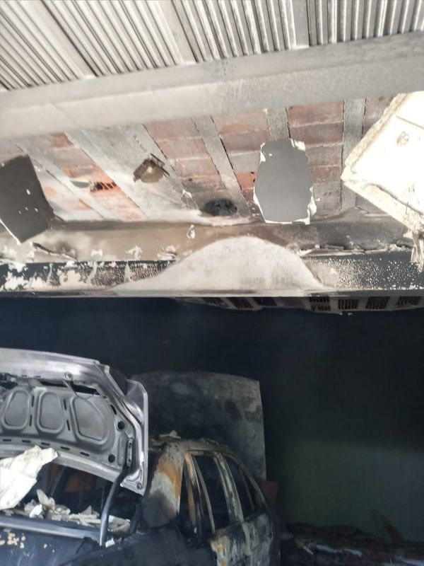 Fogo em por Divulgação/Bombeiros