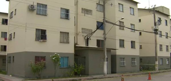 Moradores relatam estrondo e evacuam prédio em Vila Velha por Reprodução/TV Gazeta