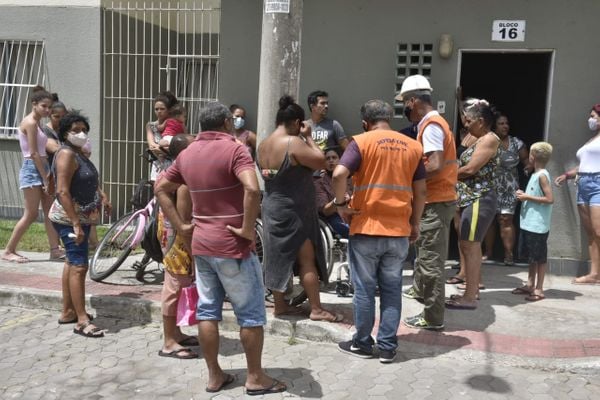 Residencial Vila Velha, em Jabaeté, teve prédio interditado pelas autoridades. Condomínio do Minha Casa Minha Vida apresenta outras falhas na estrutura por Ricardo Medeiros