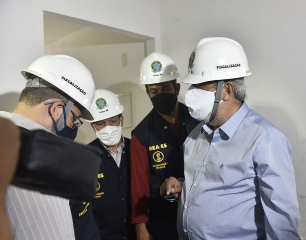 Residencial Vila Velha, em Jabaeté, teve prédio interditado pelas autoridades. Condomínio do Minha Casa Minha Vida apresenta outras falhas na estrutura por Ricardo Medeiros