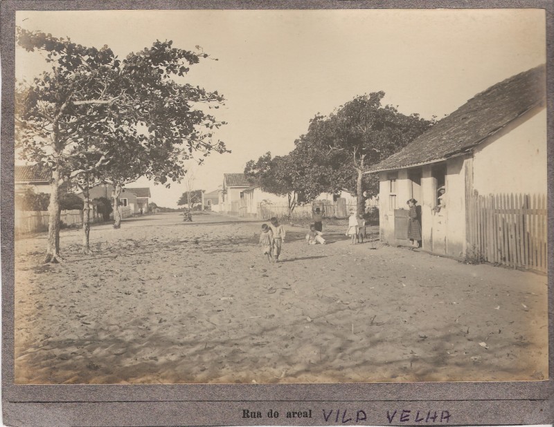 Ruas retas em Vila Velha, sem data