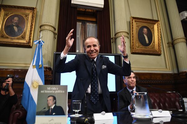 Senador e ex-presidente da Argentina Carlos Menem