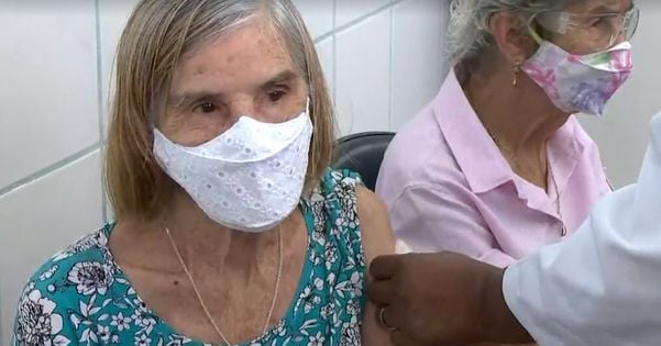 Serra começa a vacina idosos acima dos 85 anos