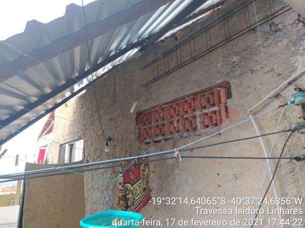 Telhado desaba em Colatina 