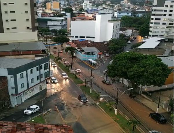 Avenida Francisco Lacerca de 