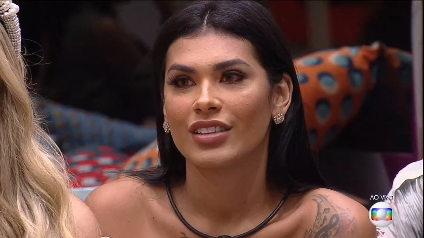 Participante do ‘Big Brother Brasil’ é socorrida por colegas de reality e passa bem