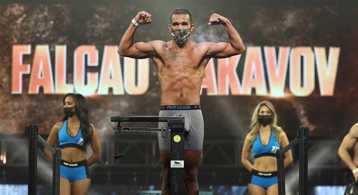 Esquiva Falcão preparado para "guerra" contra lutador russo | A Gazeta