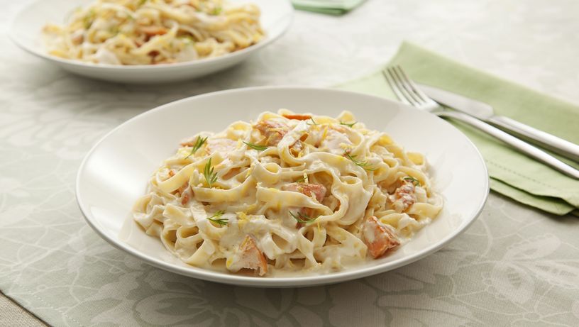 Macarrão com salmão al limone